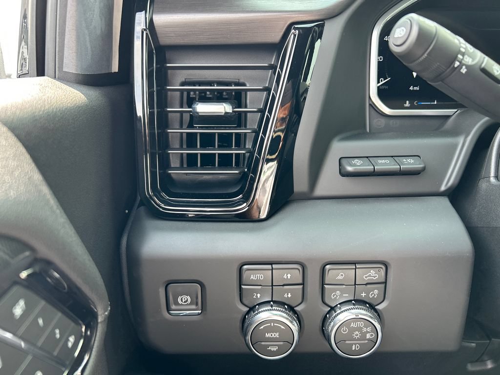 New 2026 GMC Sierra 2500 AT4 w/ AT4 Premium Plus Package AWD/4WD image 22