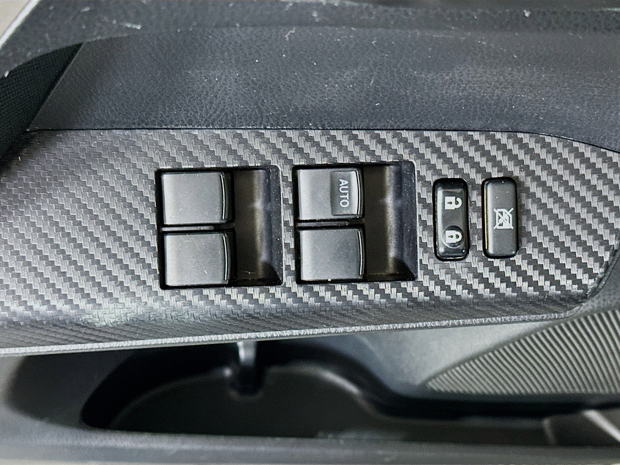 Used 2015 Toyota RAV4 LE FWD image 15