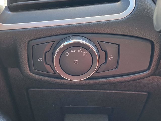 Used 2015 Ford Edge SEL w/ Equipment Group 201A FWD image 18