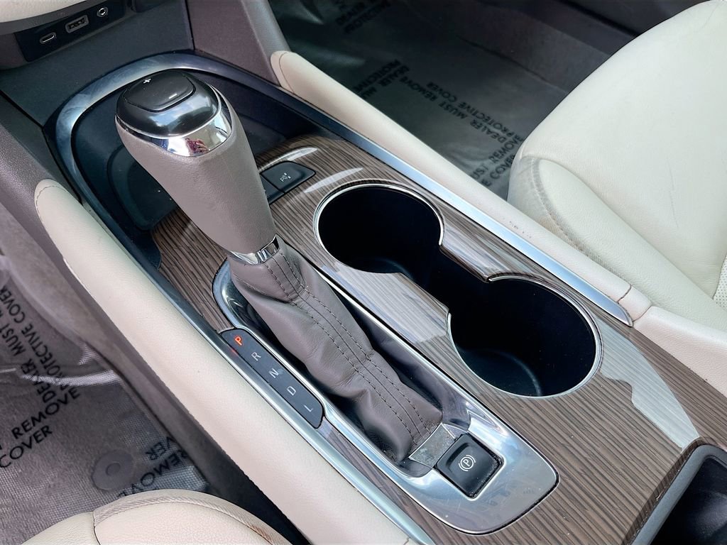 Used 2021 Chevrolet Malibu Premier FWD image 17