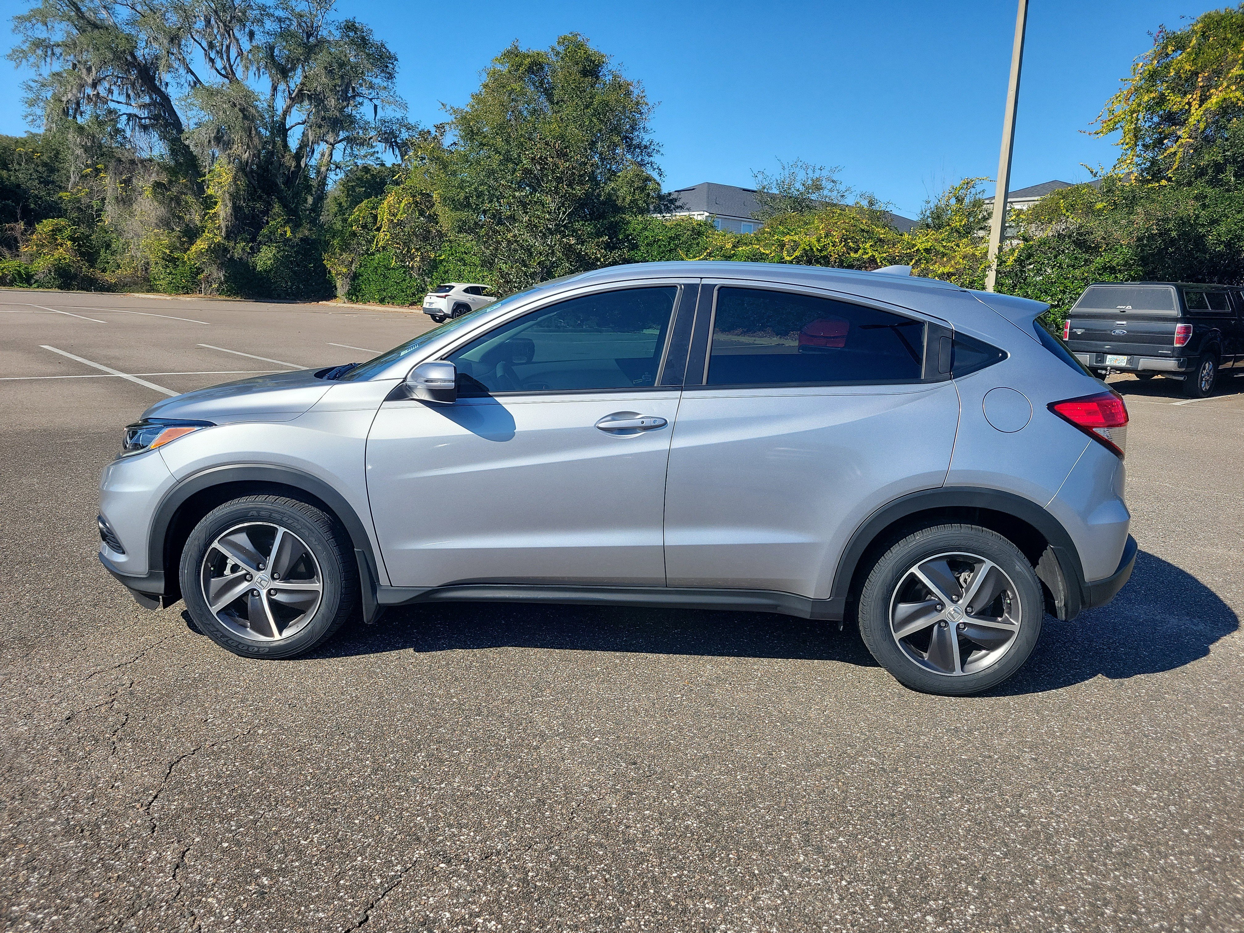 Used 2022 Honda HR-V EX image 3
