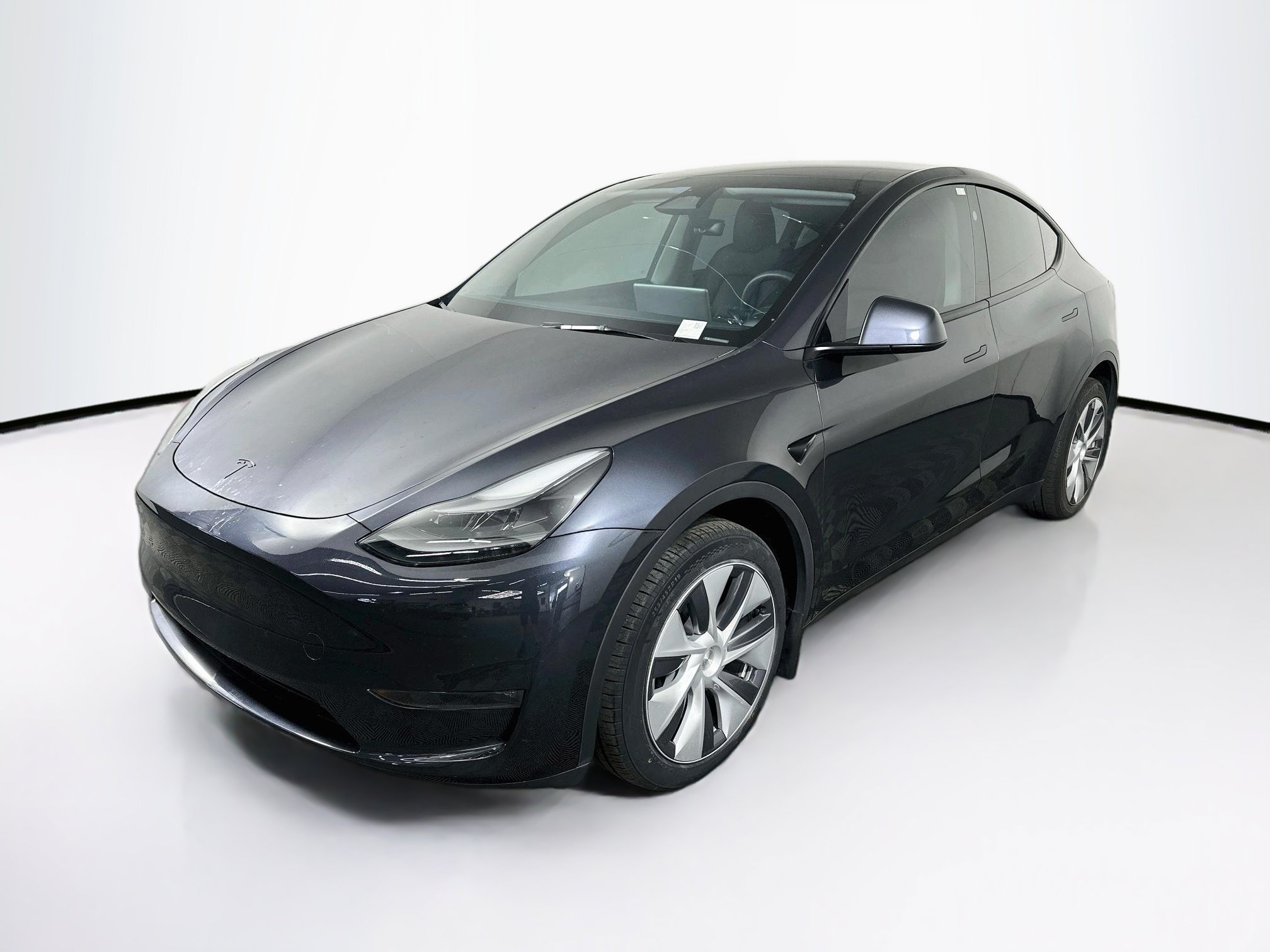 Used 2024 Tesla Model Y Long Range AWD/4WD image 3