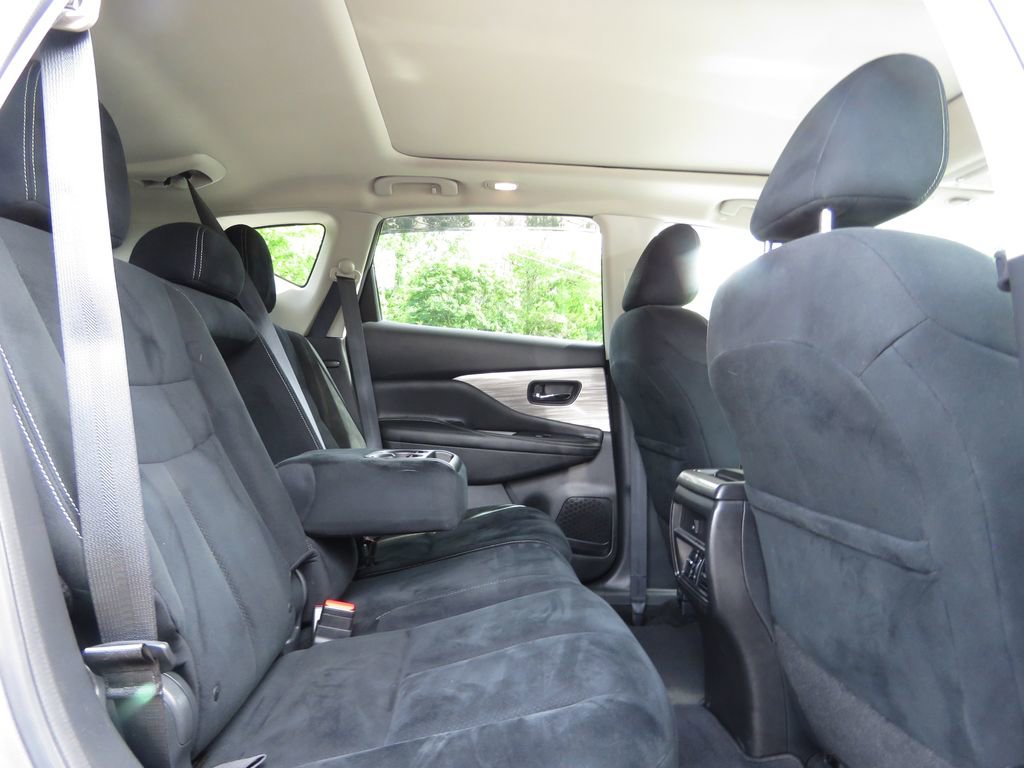 Used 2018 Nissan Murano SV w/ Premium Package AWD/4WD image 16