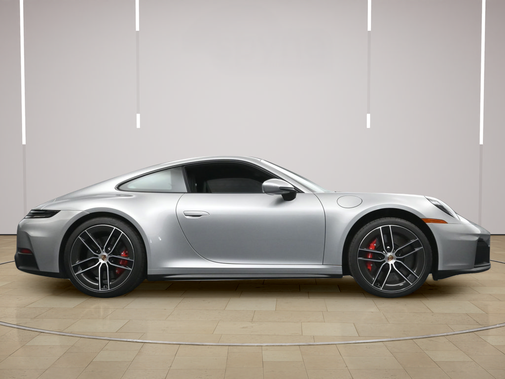 Used 2025 Porsche 911 Carrera GTS RWD image 32