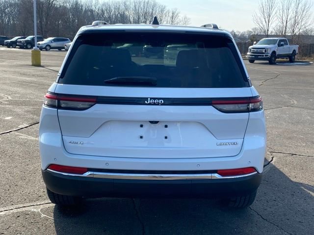 Used 2023 Jeep Grand Cherokee Limited image 4