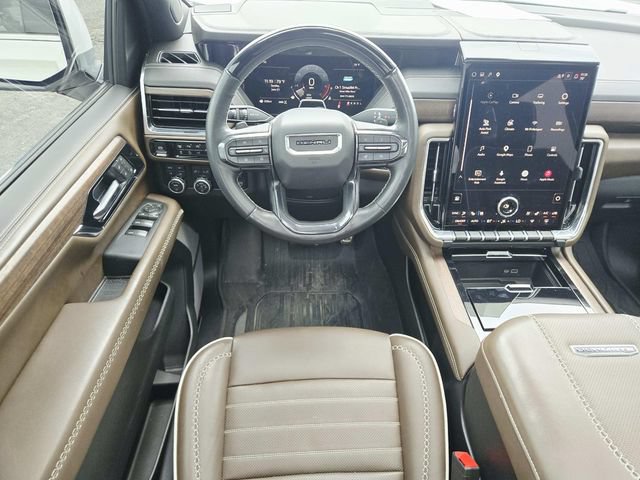 Used 2025 GMC Yukon Denali Ultimate AWD/4WD image 8