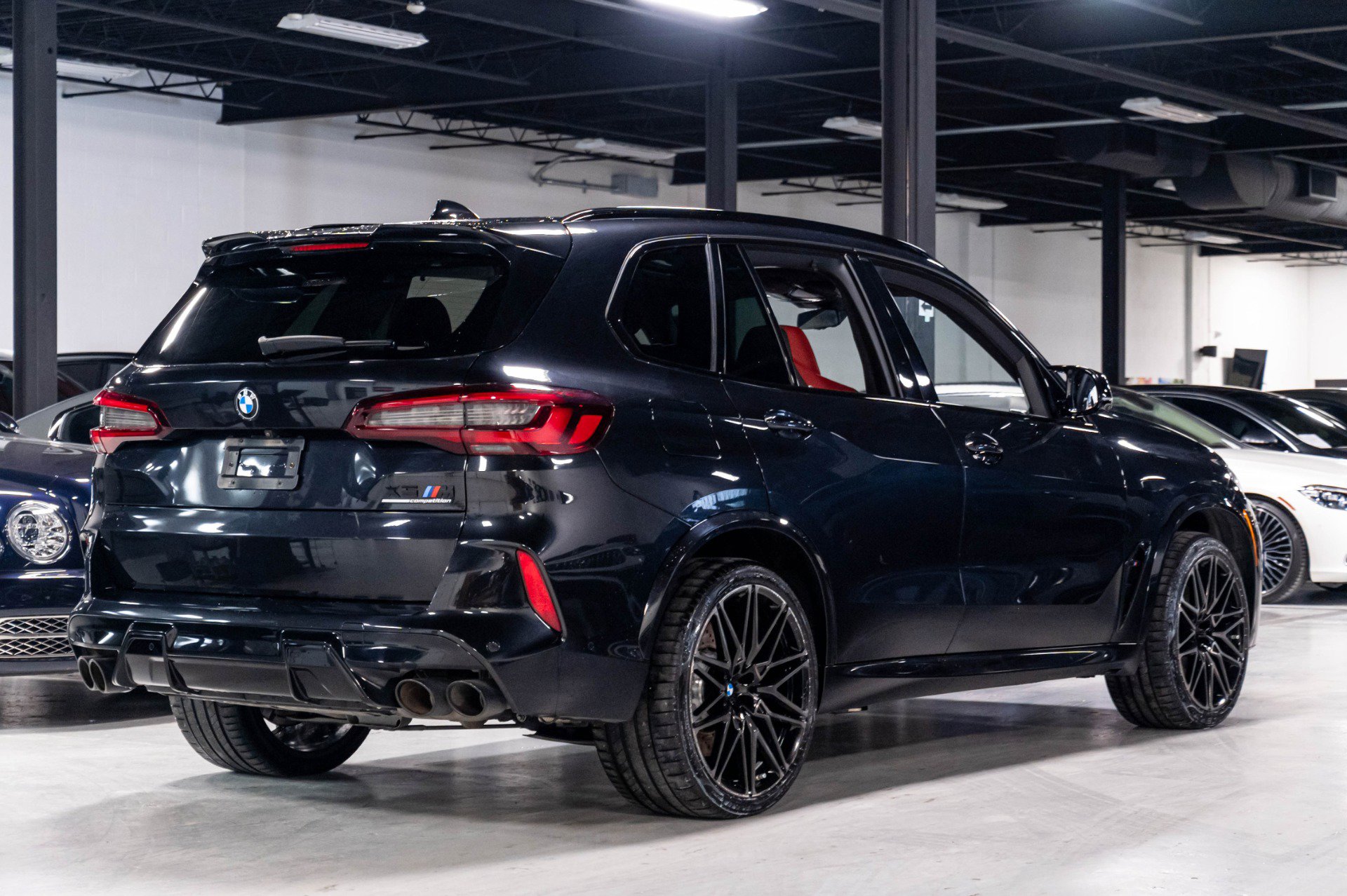 Used 2020 BMW X5 M Competition w/ Executive Package AWD/4WD image 16