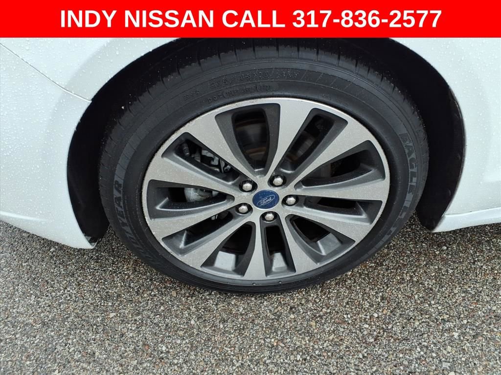 Used 2020 Ford Fusion SE image 4