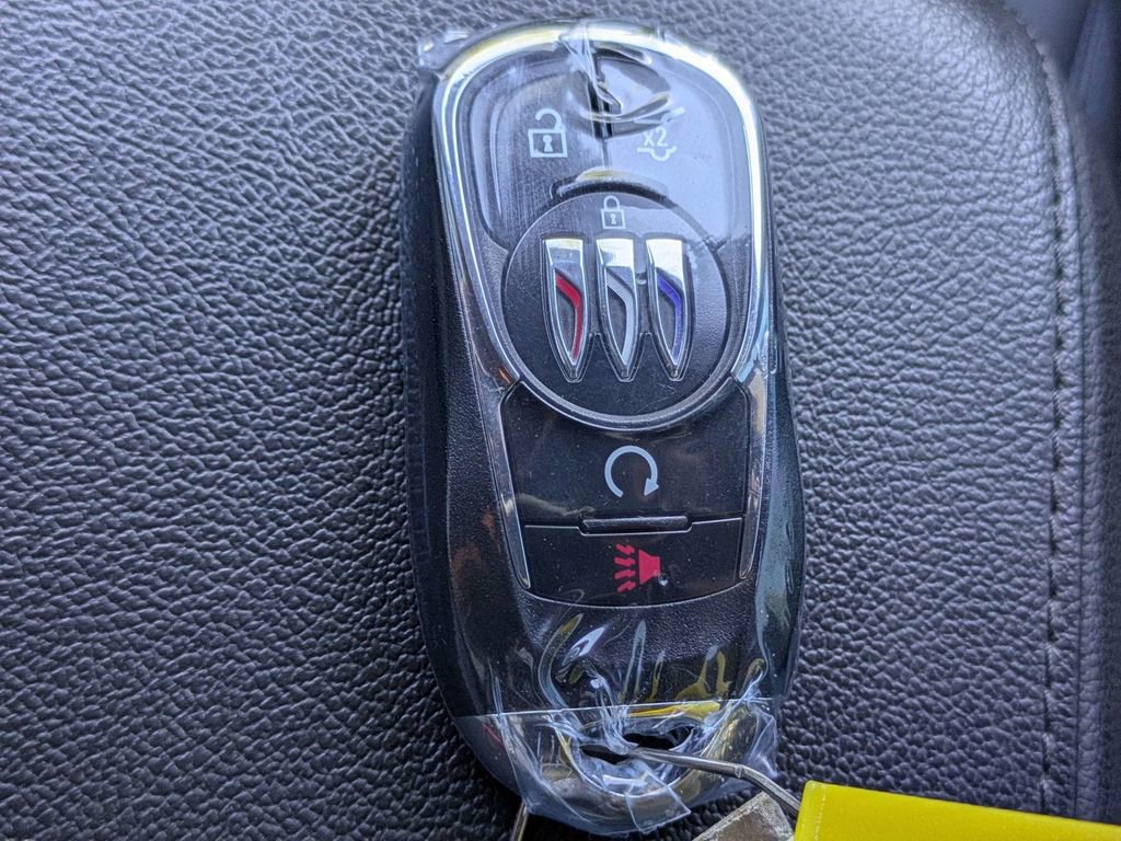 Used 2024 Buick Envista Sport Touring w/ Convenience I Package FWD image 30