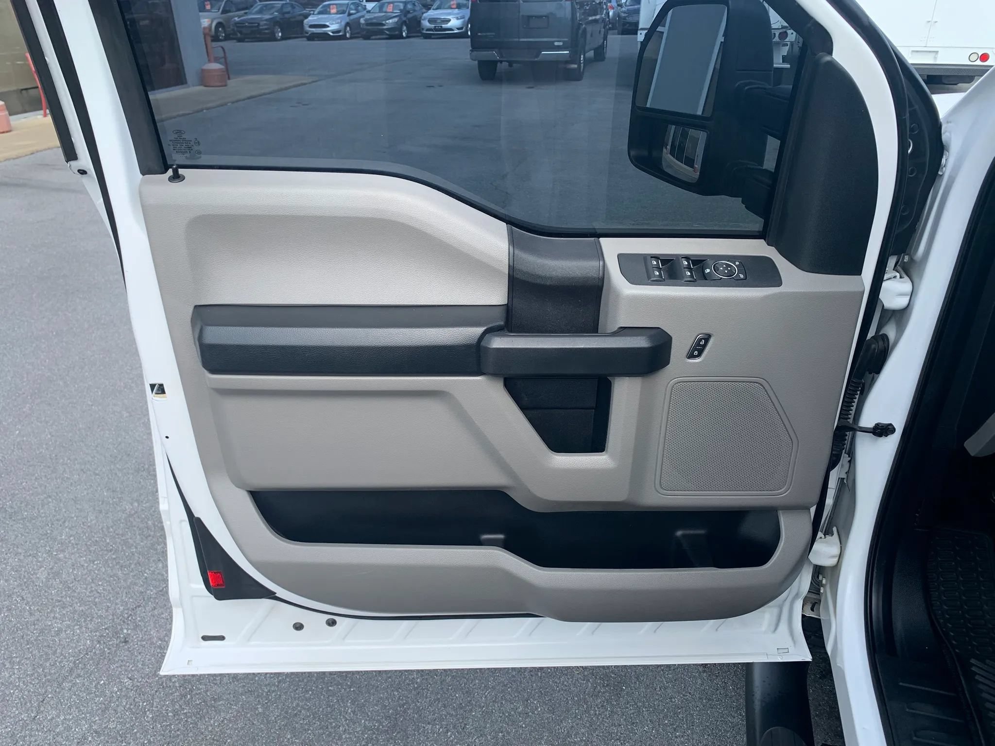 Used 2019 Ford F250 XL w/ XL Value Package AWD/4WD image 9