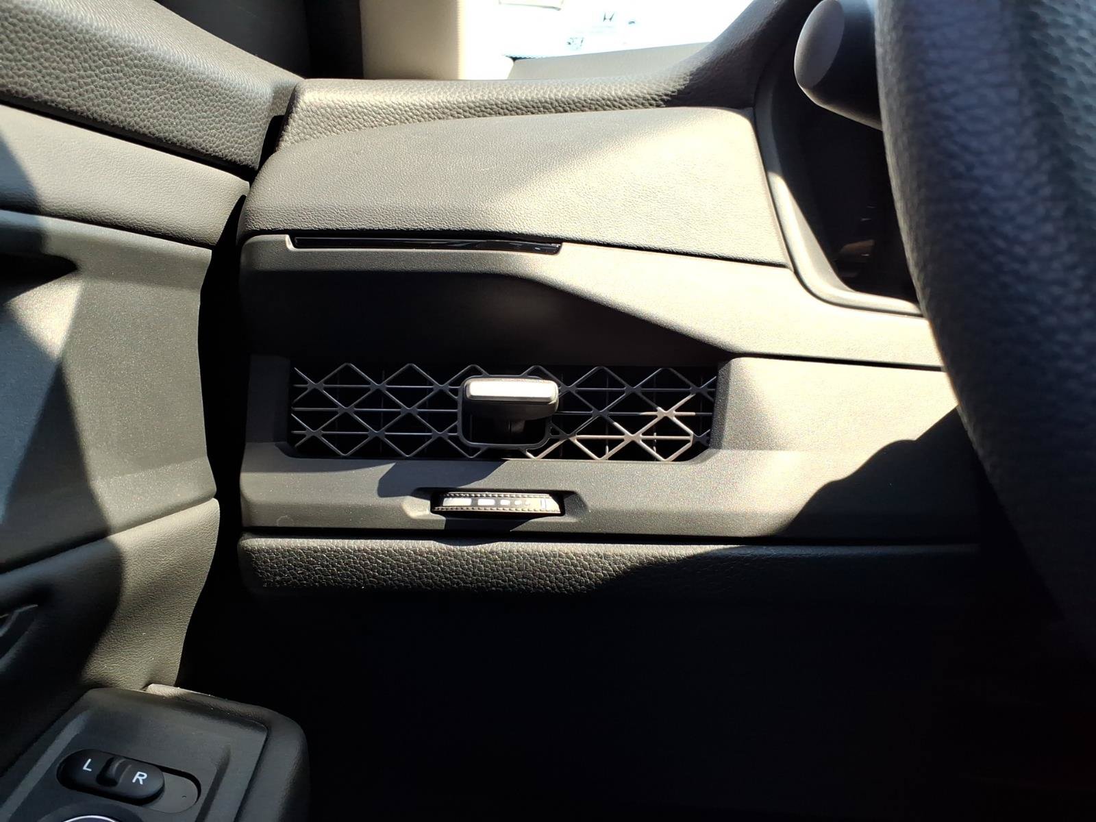 Certified 2025 Honda Accord SE image 30
