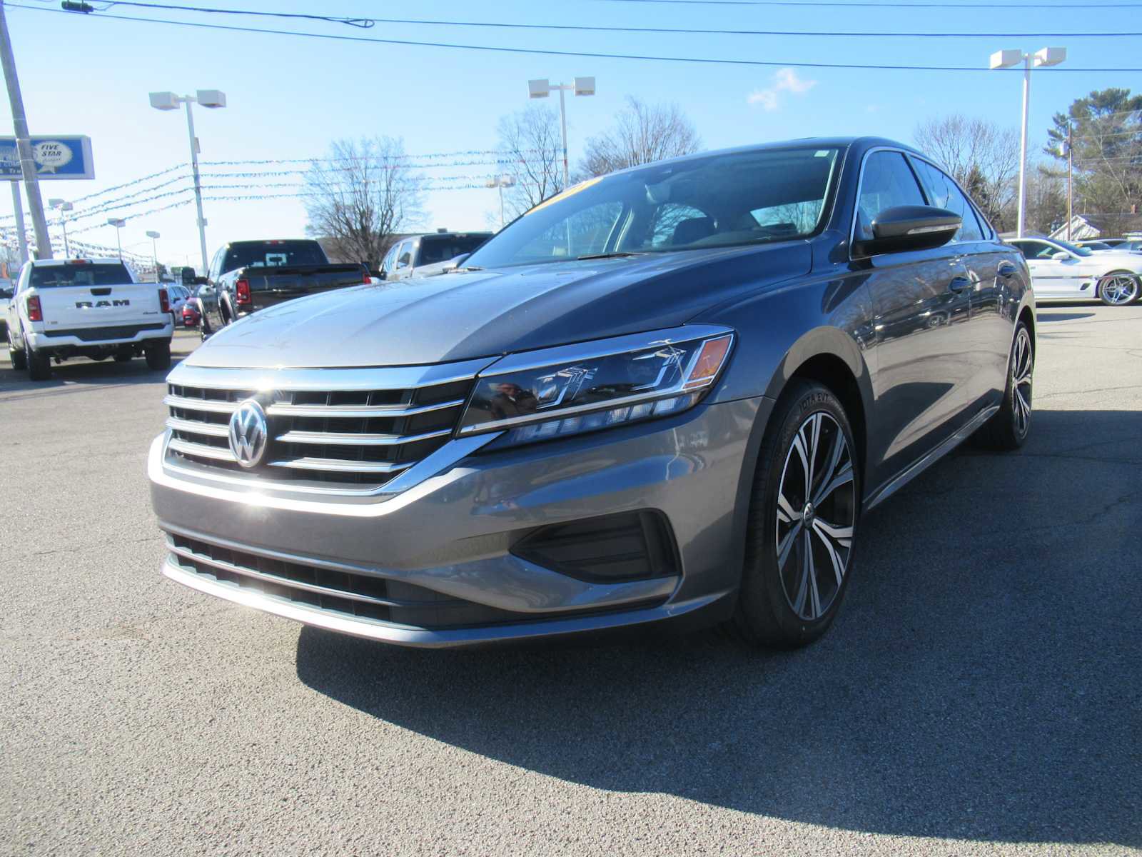 Used 2021 Volkswagen Passat 2.0T SE