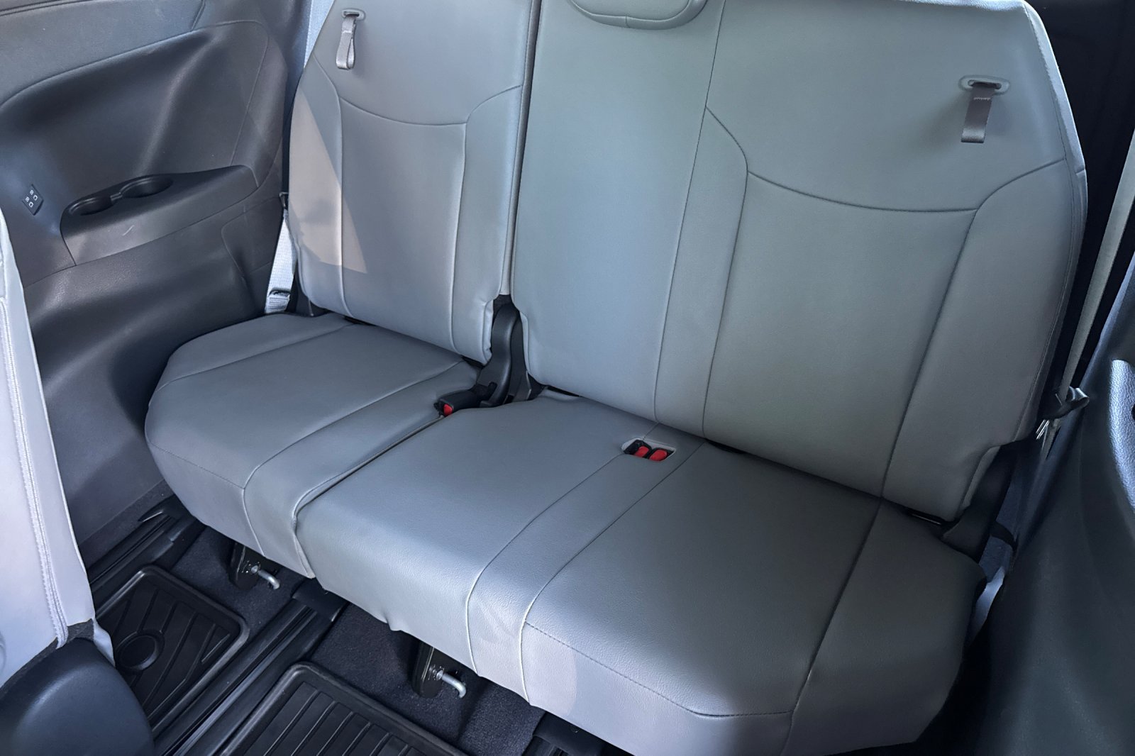 Certified 2025 Toyota Sienna XLE w/ XLE Plus Package AWD/4WD image 20