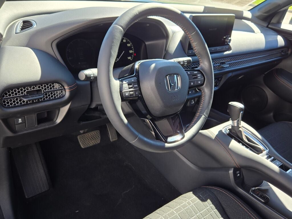 Used 2024 Honda HR-V Sport image 18