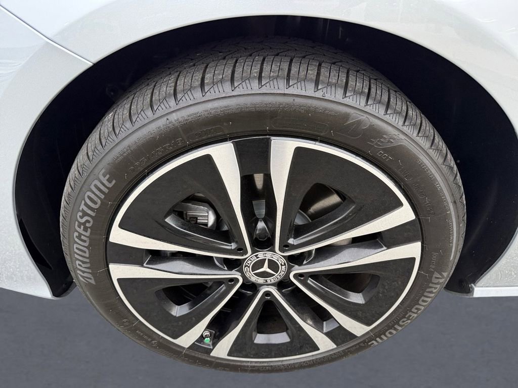 Certified 2025 Mercedes-Benz CLA 250 4MATIC image 8