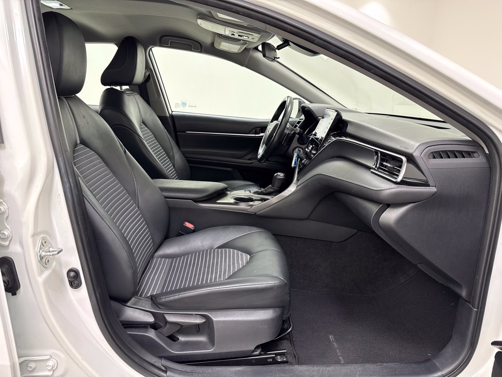 Used 2023 Toyota Camry SE FWD image 26