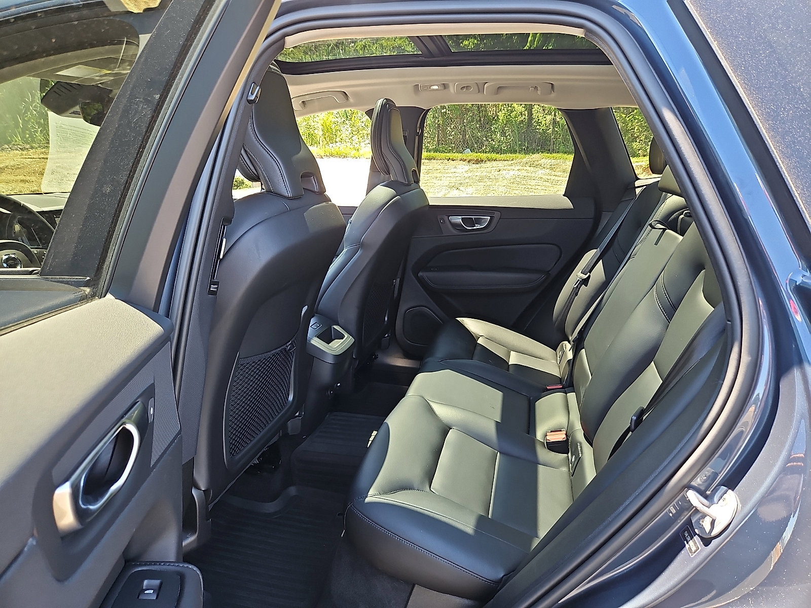 Certified 2024 Volvo XC60 B5 Core w/ Protection Package Premier AWD/4WD image 10