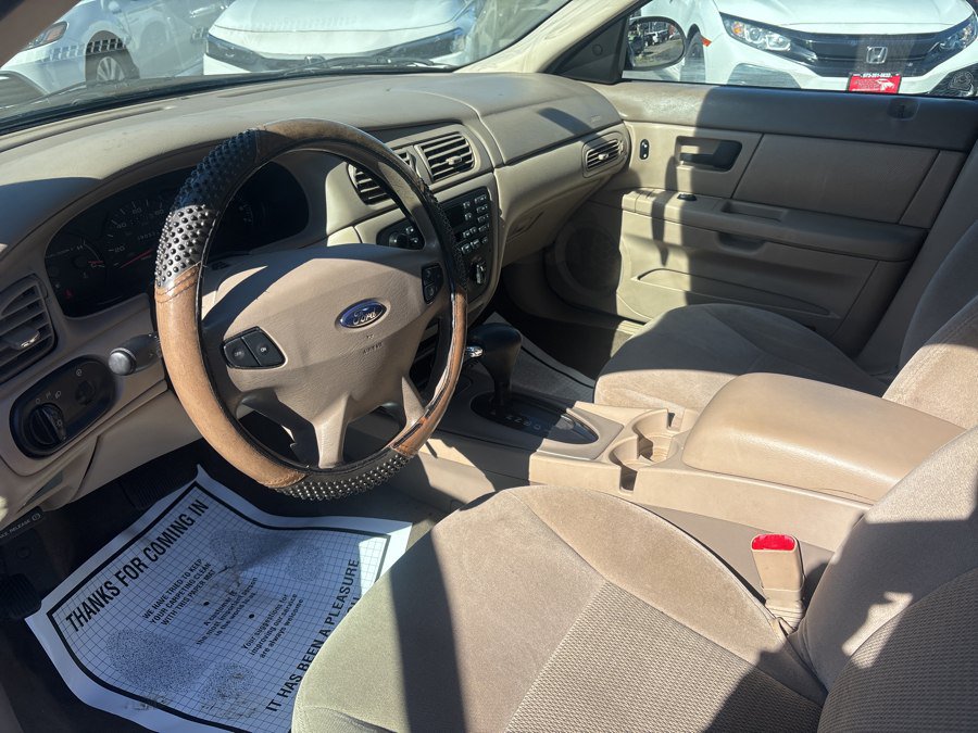 Used 2003 Ford Taurus SE FWD image 13