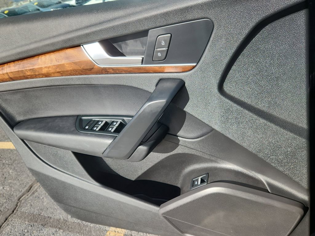 Used 2018 Audi Q5 2.0T Premium image 9