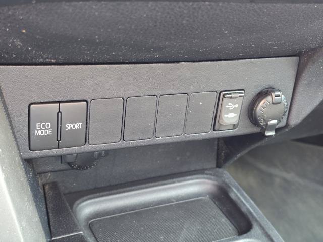 Used 2018 Toyota RAV4 XLE w/ Plus Extra Value Package AWD/4WD image 30