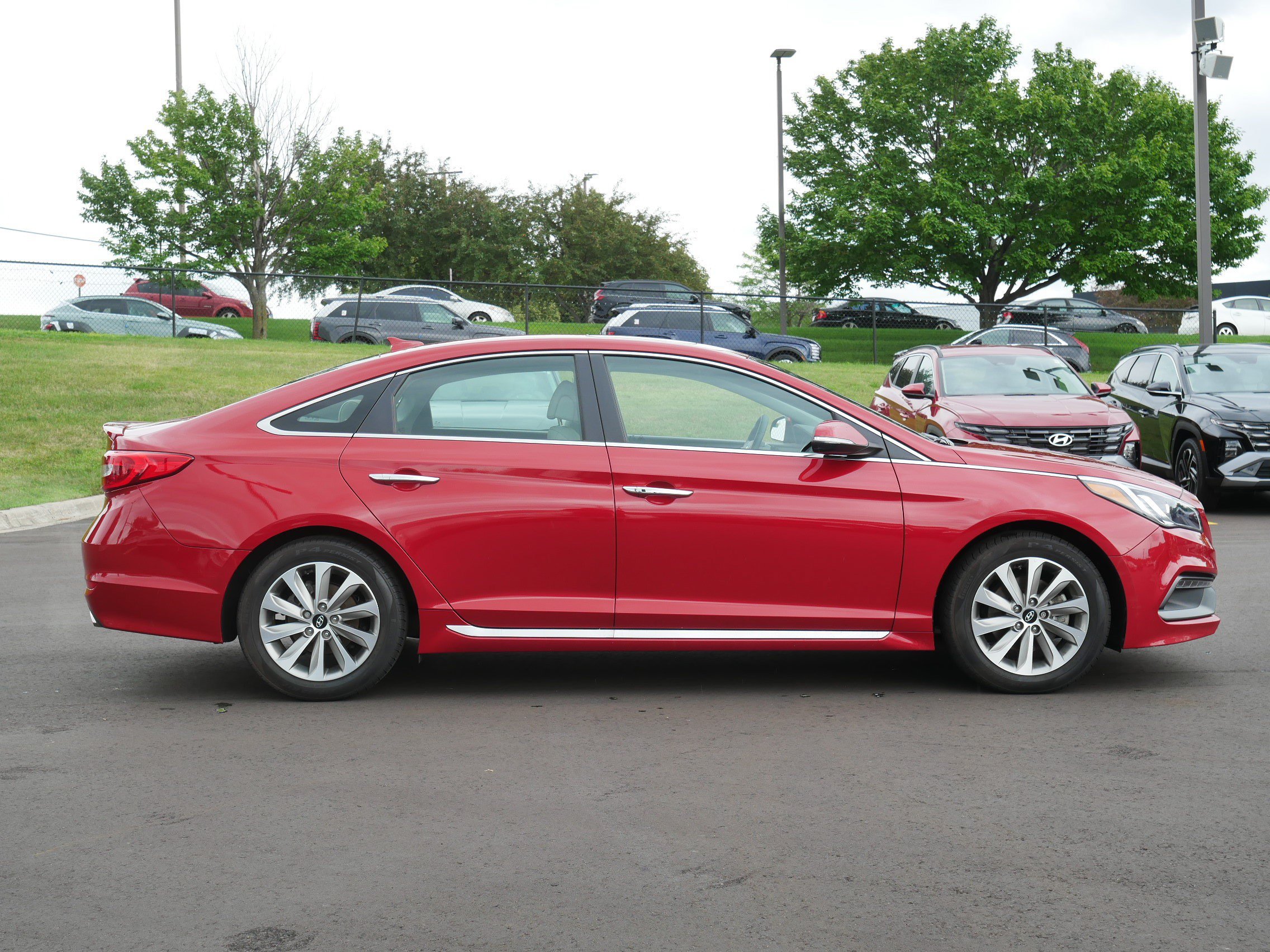Used 2017 Hyundai Sonata Sport w/ Value Edition Package 02 FWD image 5