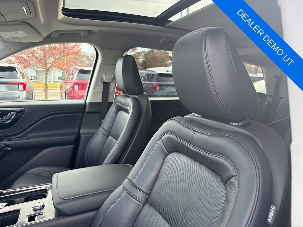 Used 2025 Lincoln Aviator Reserve w/ Jet Appearance Package image 23