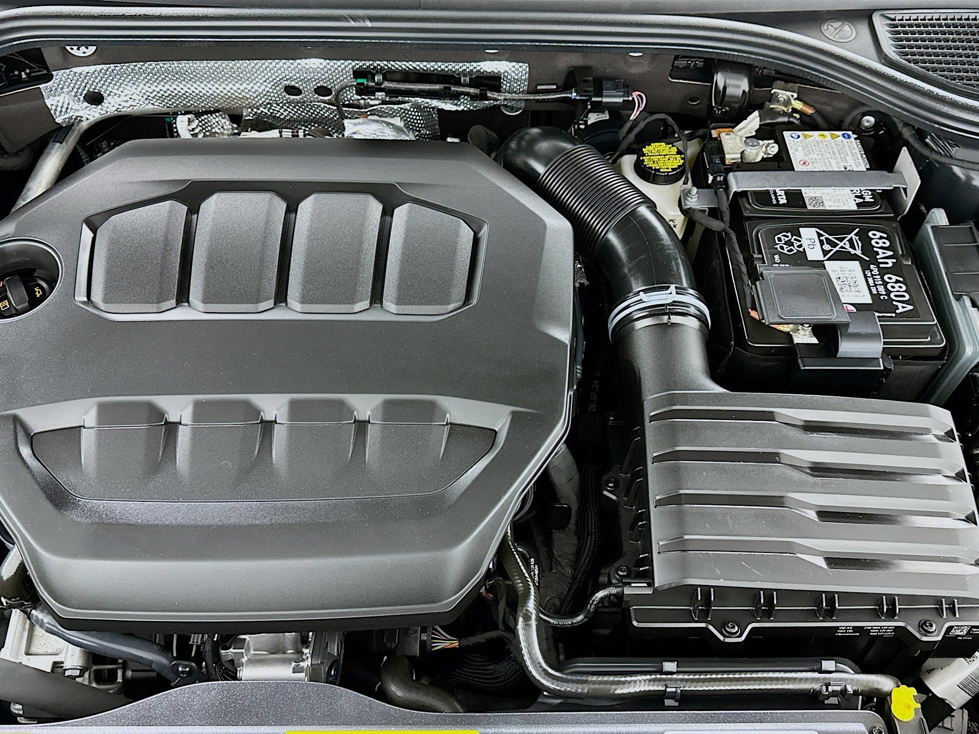 Used 2024 Volkswagen Golf R w/ MDO Package image 30