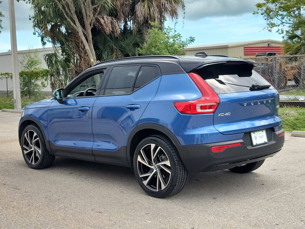 Used 2021 Volvo XC40 T5 R-Design w/ Climate Package AWD/4WD image 5