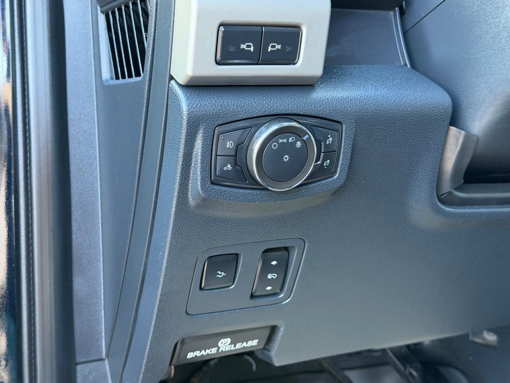 Used 2022 Ford F350 Lariat w/ Lariat Ultimate Package AWD/4WD image 23