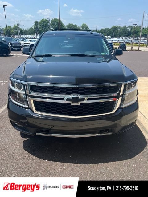 Used 2019 Chevrolet Tahoe LT w/ Luxury Package AWD/4WD image 2