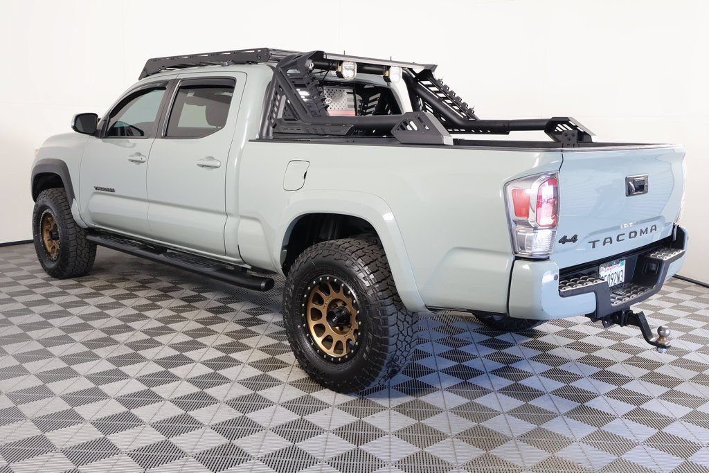 Used 2022 Toyota Tacoma TRD Sport w/ Technology Package AWD/4WD image 6