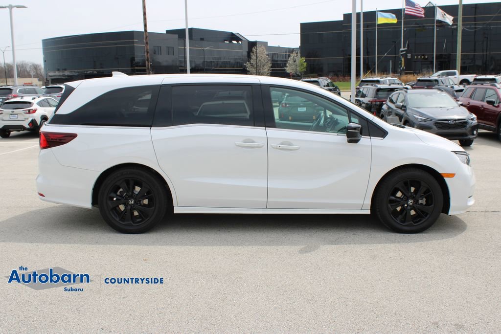 Used 2023 Honda Odyssey Sport image 3