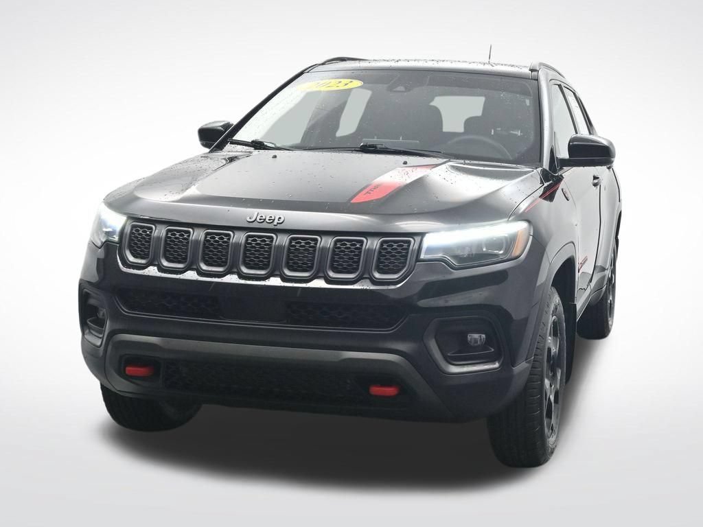 Used 2023 Jeep Compass Trailhawk w/ Trailhawk Elite Group AWD/4WD image 2