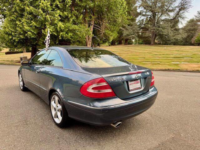 Used 2005 Mercedes-Benz CLK 320 Coupe image 8