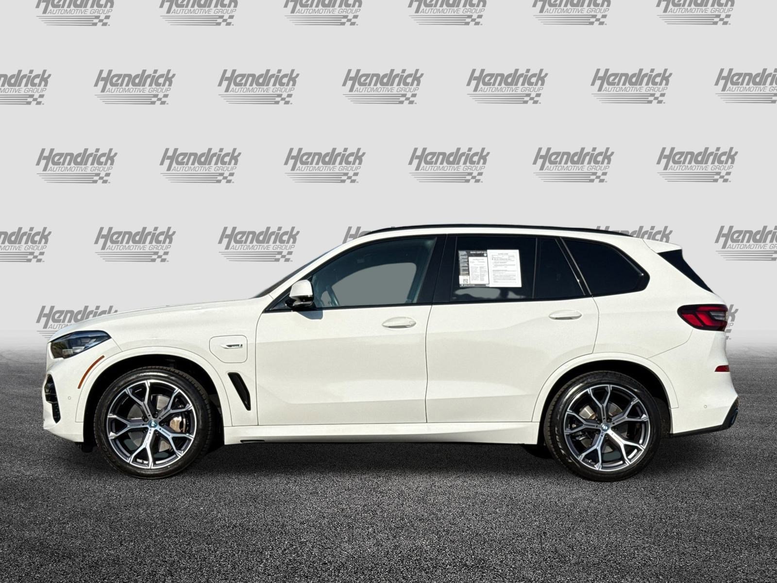Certified 2023 BMW X5 xDrive45e w/ M Sport Package image 8