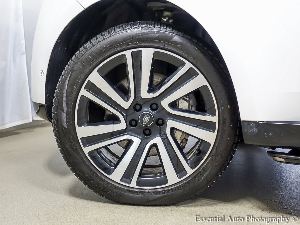 Used 2023 Land Rover Range Rover SE image 13