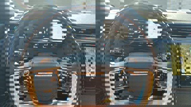 Used 2024 Land Rover Range Rover Long Wheelbase SE image 27