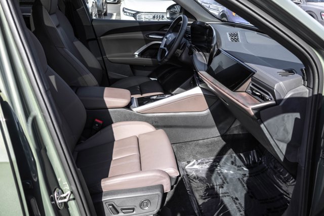 Used 2025 Audi Q5 Prestige image 25