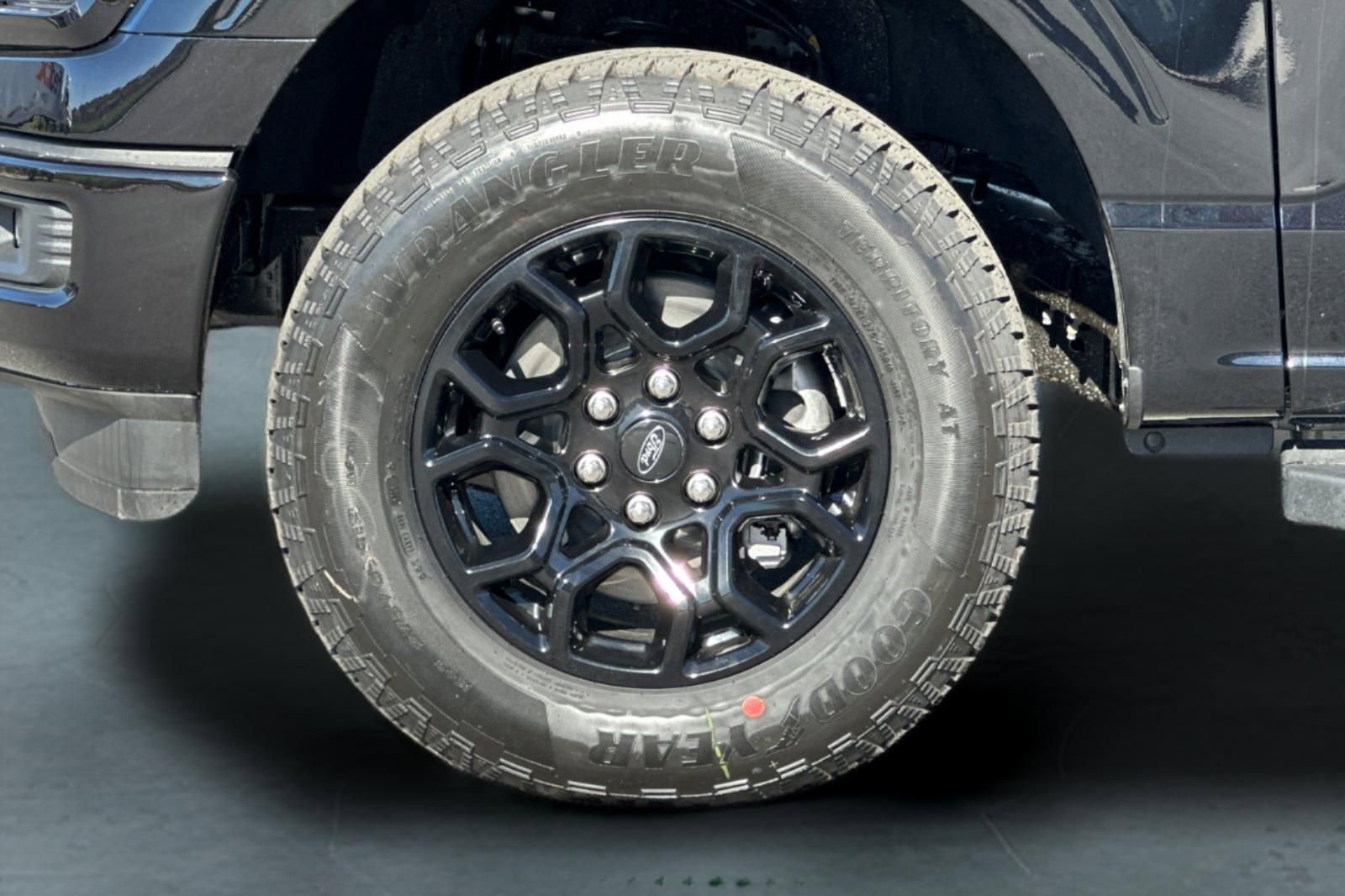 New 2026 Ford F150 XLT w/ Equipment Group 302A MID image 31