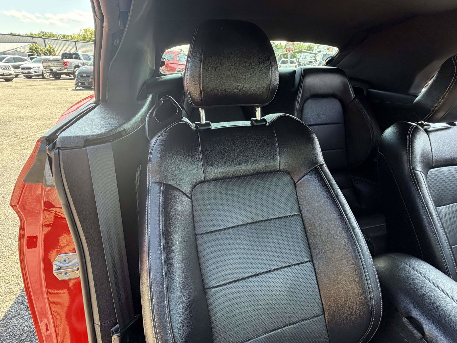 Used 2020 Ford Mustang Premium RWD image 28