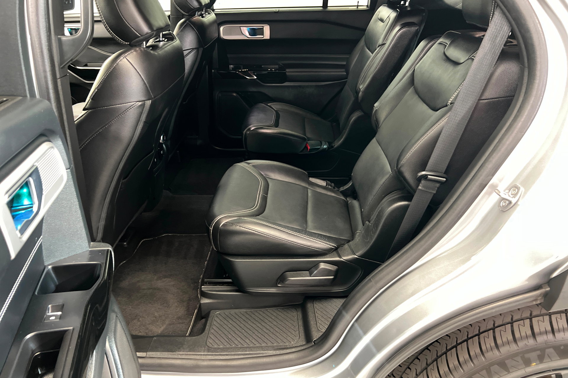 Used 2023 Ford Explorer ST w/ Equipment Group 401A AWD/4WD image 22
