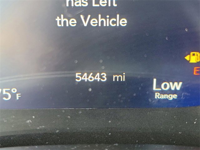 Used 2024 Chrysler Pacifica Touring-L image 21