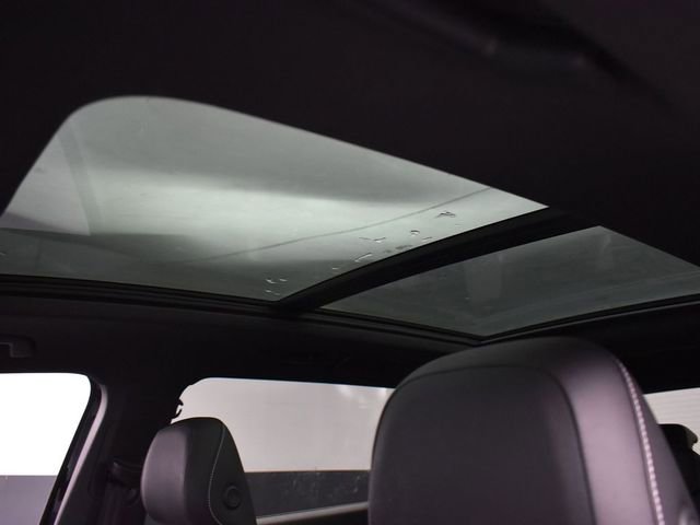 Used 2023 Volkswagen Tiguan SE R-Line image 32