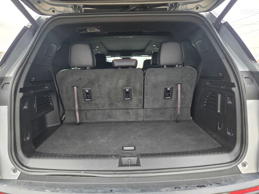 Used 2025 Chevrolet Traverse Z71 image 34