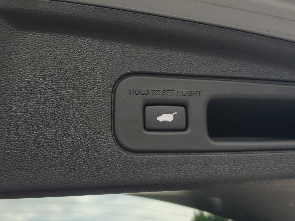 Certified 2026 Acura MDX w/ Technology Package FWD image 10