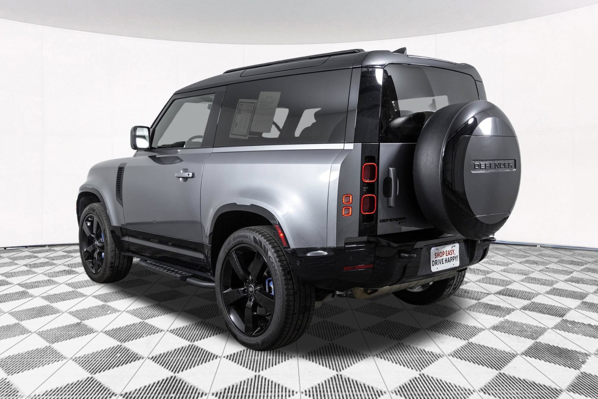 Used 2023 Land Rover Defender 90 X-Dynamic SE AWD/4WD image 15