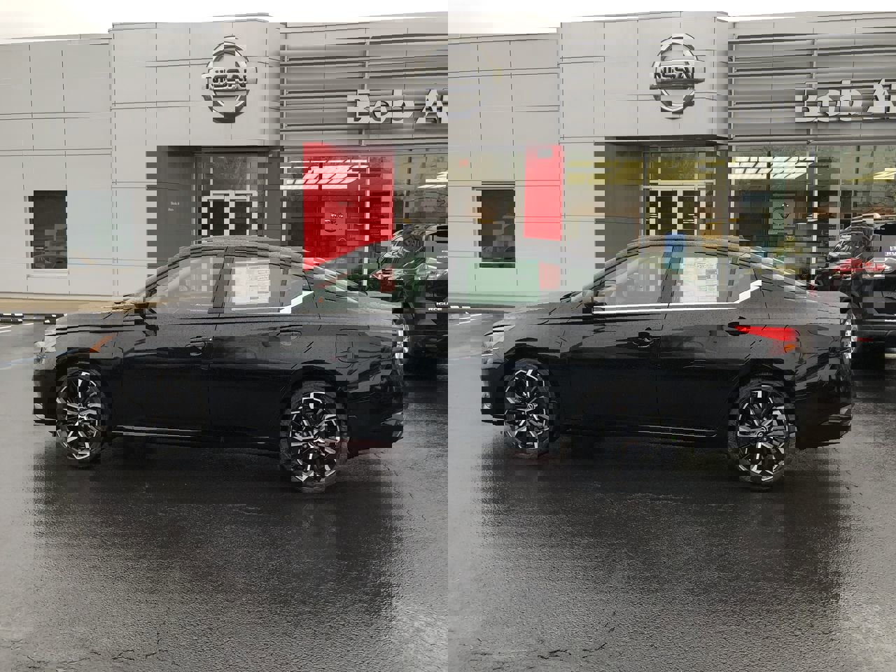 New 2025 Nissan Altima 2.5 SR w/ SR Premium Package image 11