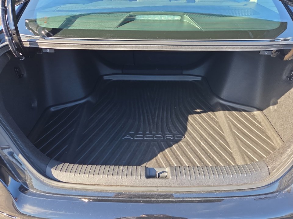 Certified 2023 Honda Accord EX image 15