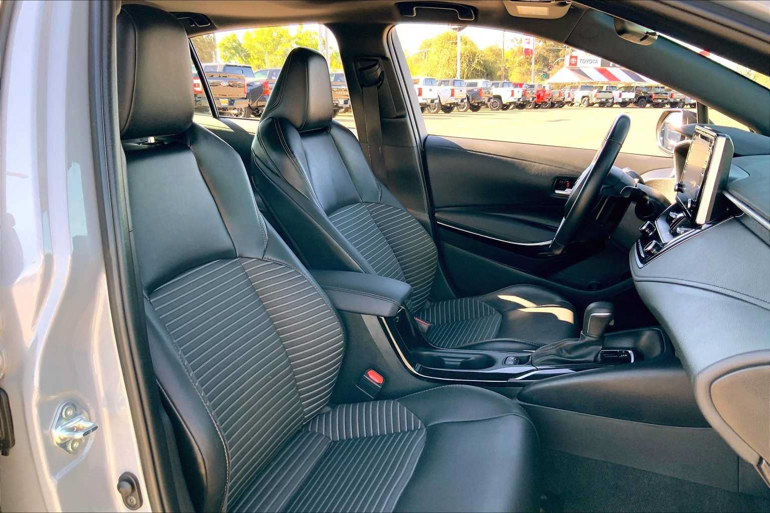 Used 2022 Toyota Corolla XSE w/ Carpet Mat Package (TMS) FWD image 8
