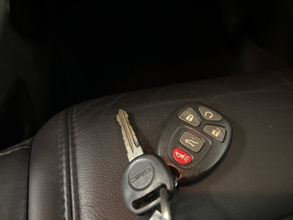 Used 2012 GMC Acadia SLT image 36